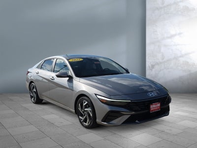 2025 Hyundai ELANTRA Limited