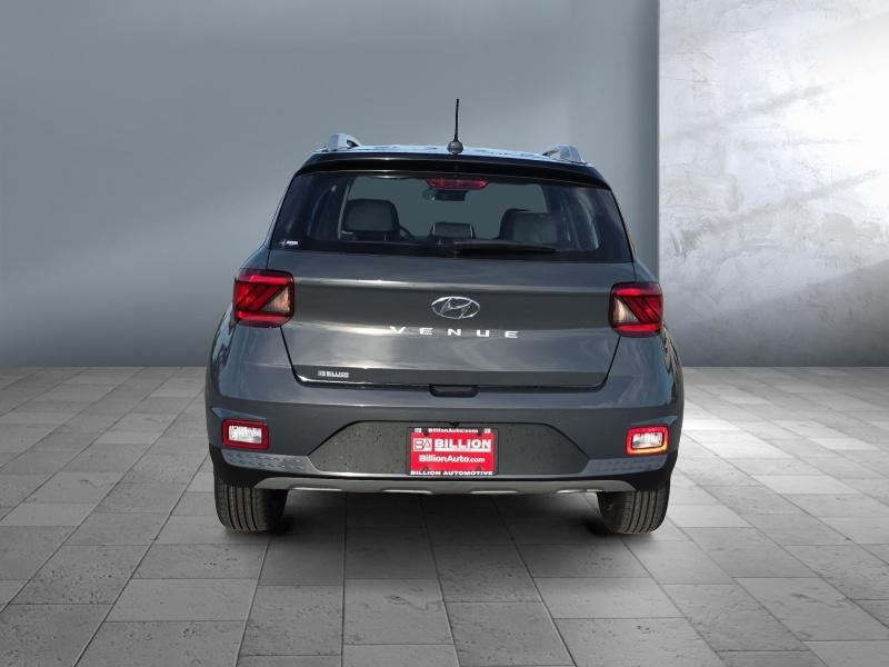 2026 Hyundai VENUE SEL W/Two-Tone Roof