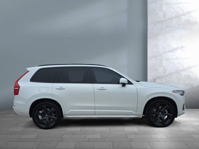 2020 Volvo XC90 Momentum