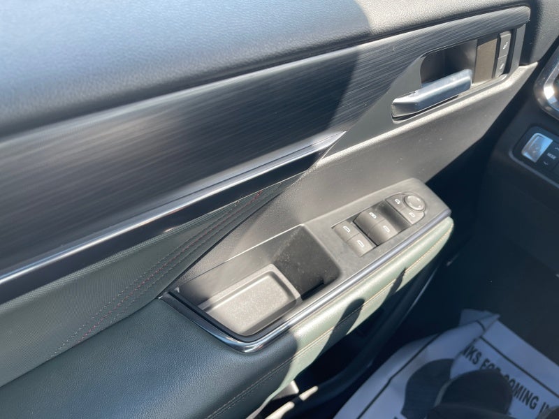 2025 GMC Acadia AWD AT4