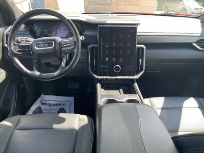 2025 GMC Acadia AWD AT4