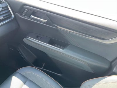 2025 GMC Acadia AWD AT4
