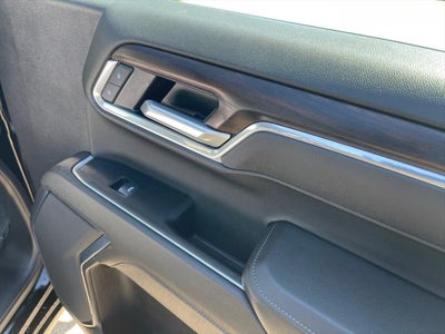 2025 GMC Sierra SLT
