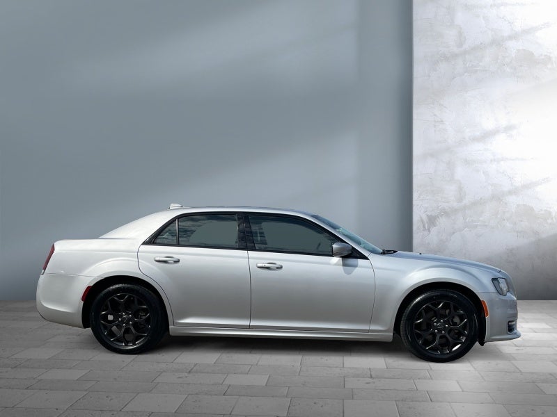 2022 Chrysler 300 Touring L