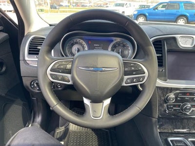 2022 Chrysler 300 Touring L