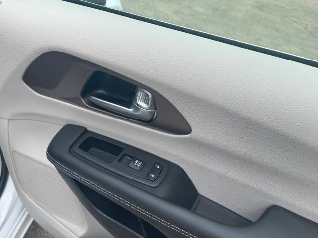 2024 Chrysler Voyager LX