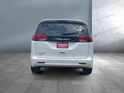 2024 Chrysler Voyager LX