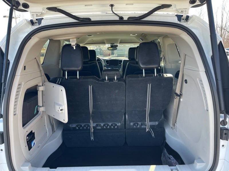 2024 Chrysler Pacifica Hybrid Select