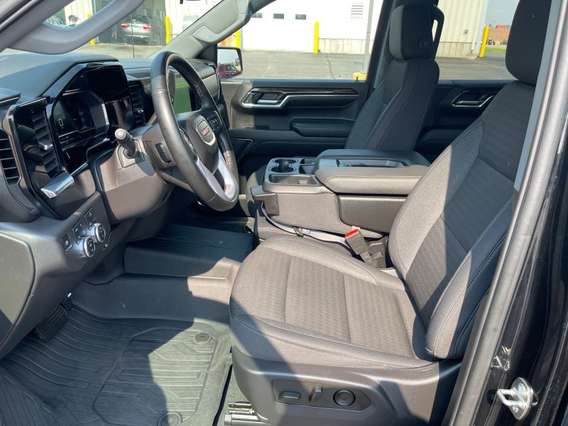 2024 GMC Sierra Elevation