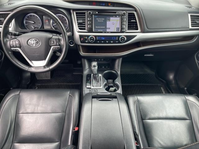 2019 Toyota HIGHLANDER XLE