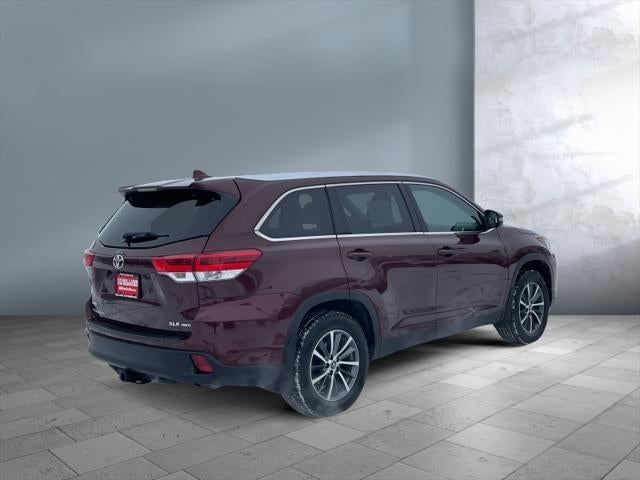 2019 Toyota HIGHLANDER XLE