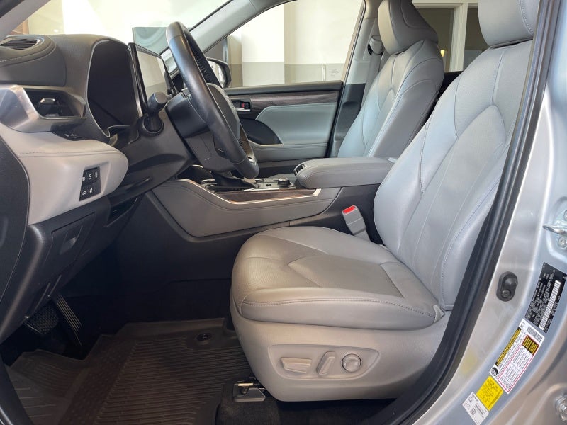 2023 Toyota HIGHLANDER Limited