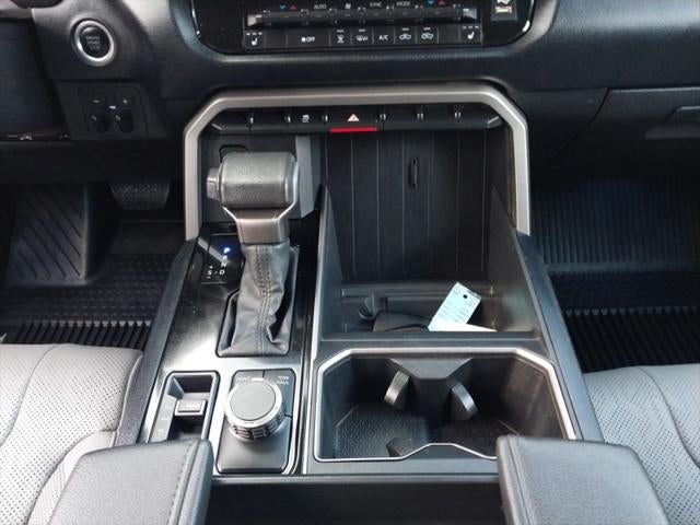 2024 Toyota TUNDRA 4X4 SR5