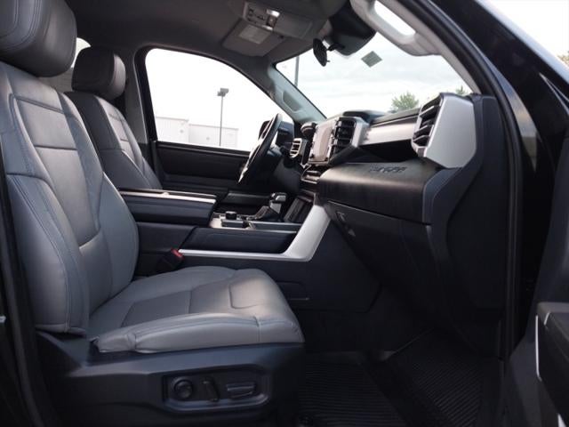 2024 Toyota TUNDRA 4X4 SR5