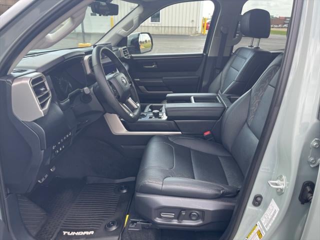 2024 Toyota TUNDRA 4X4 SR5