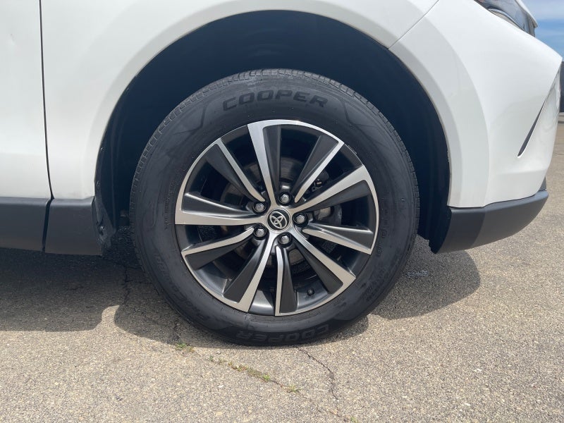 2021 Toyota Venza LE