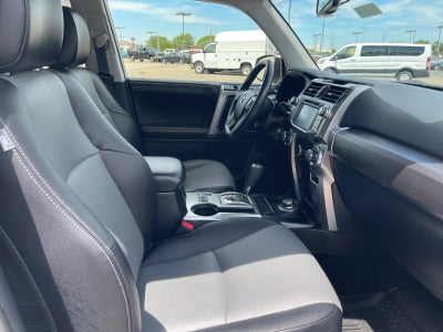2017 Toyota 4RUNNER SR5 Premium