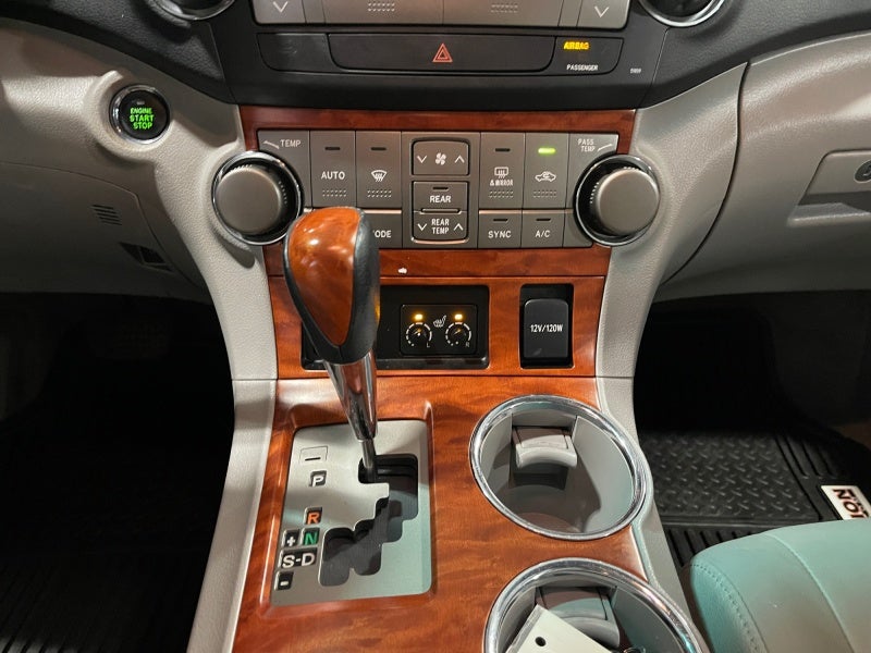 2010 Toyota HIGHLANDER LTD Limited