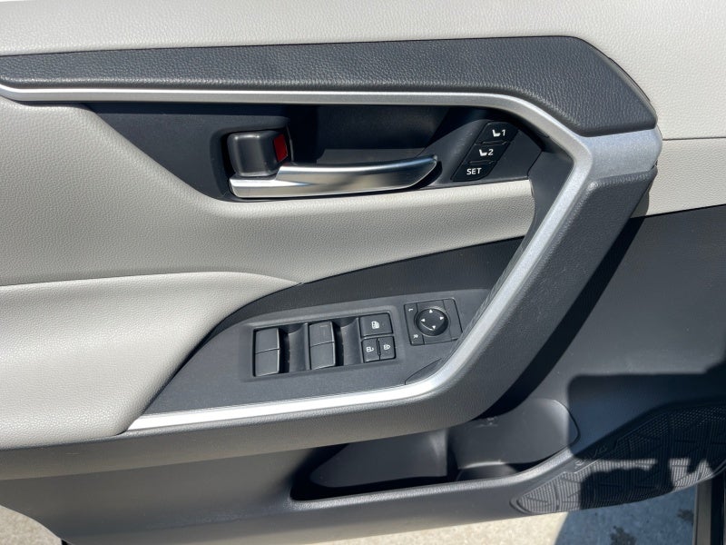 2021 Toyota RAV4 HYBRID Hybrid XLE Premium