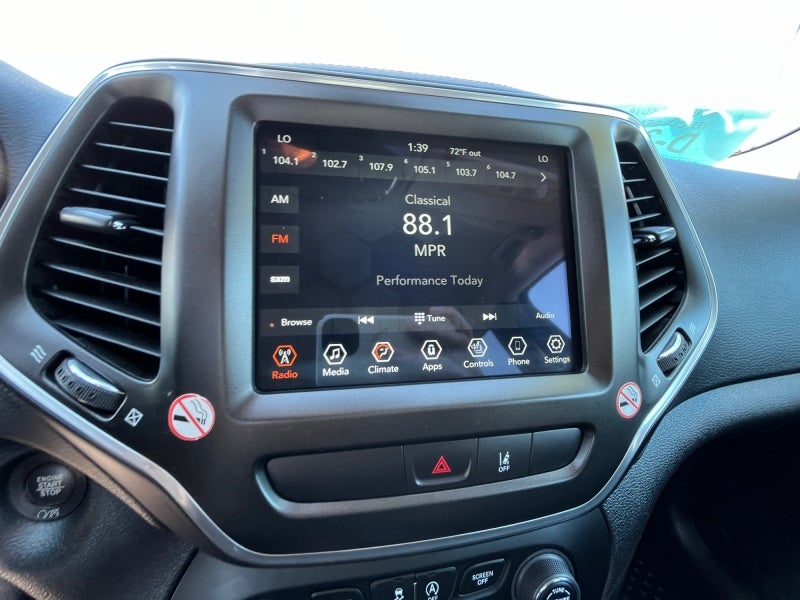 2022 Jeep Cherokee Trailhawk