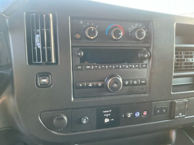 2024 Chevrolet Express Passenger LT