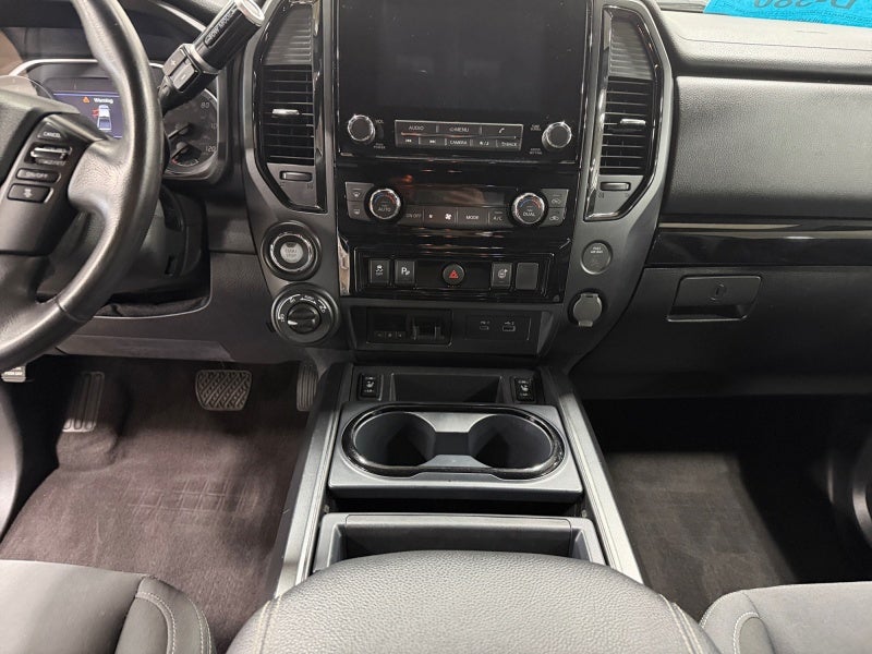 2023 Nissan Titan SV