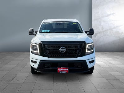 2023 Nissan Titan SV