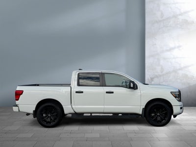 2023 Nissan Titan SV