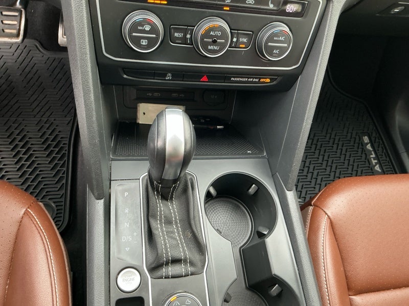 2021 Volkswagen Atlas 3.6L V6 SE w/Technology R-Line