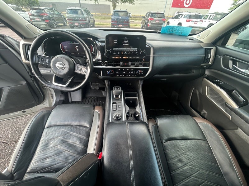 2022 Nissan Pathfinder Platinum