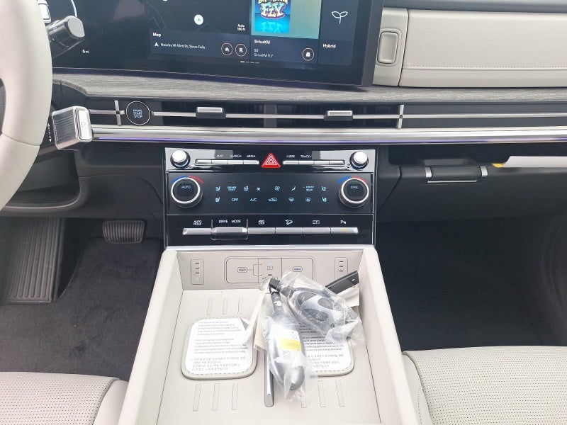 2027 Hyundai SANTA FE HYBRID Limited 6P