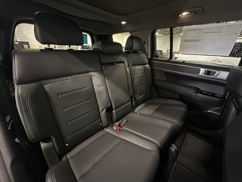 2027 Hyundai SANTA FE Limited 7P