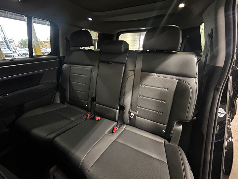 2027 Hyundai SANTA FE Limited 7P