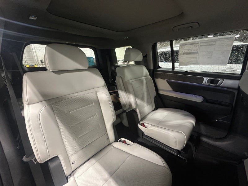 2027 Hyundai SANTA FE Limited 6P