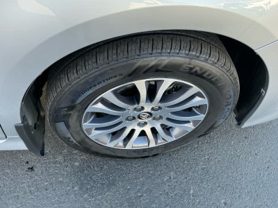 2018 Toyota Sienna XLE