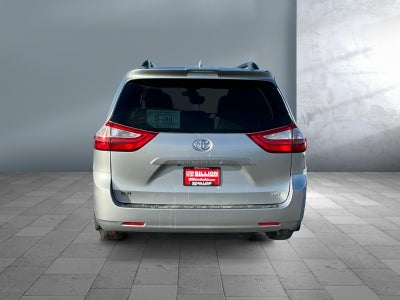 2018 Toyota Sienna XLE