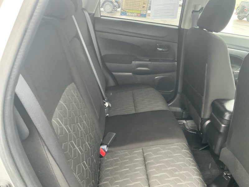 2025 Mitsubishi Outlander Sport ES