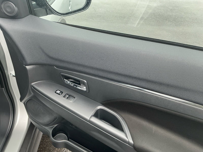 2025 Mitsubishi Outlander Sport ES