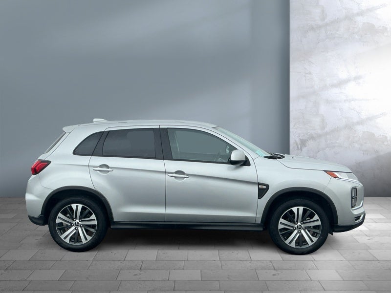 2025 Mitsubishi Outlander Sport ES