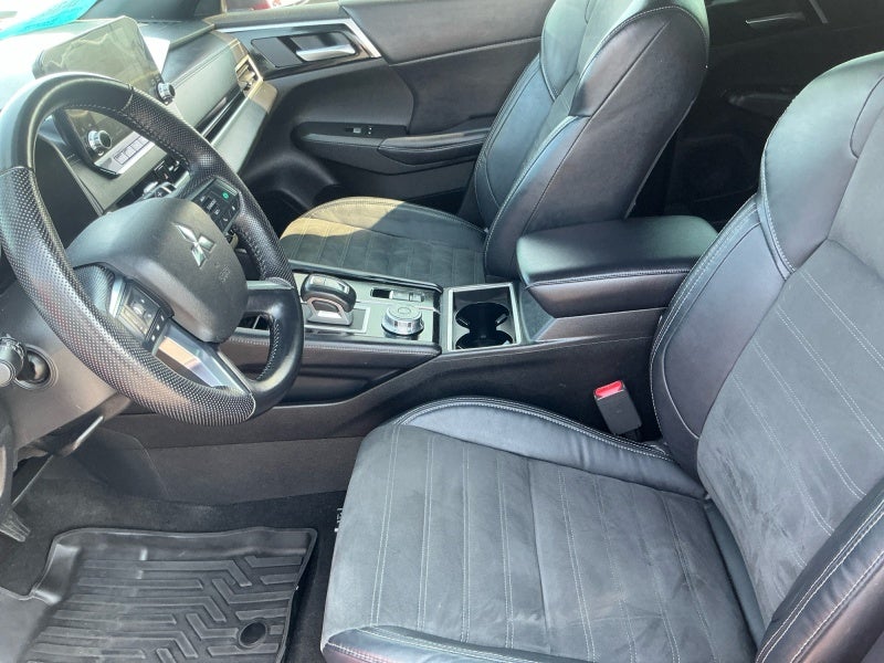 2023 Mitsubishi Outlander SE Special Edition