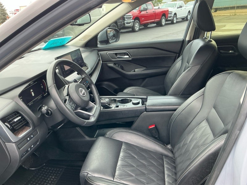 2024 Nissan Rogue Platinum