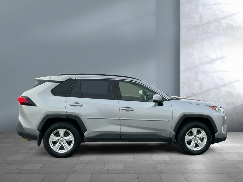 2020 Toyota RAV4 Hybrid XLE