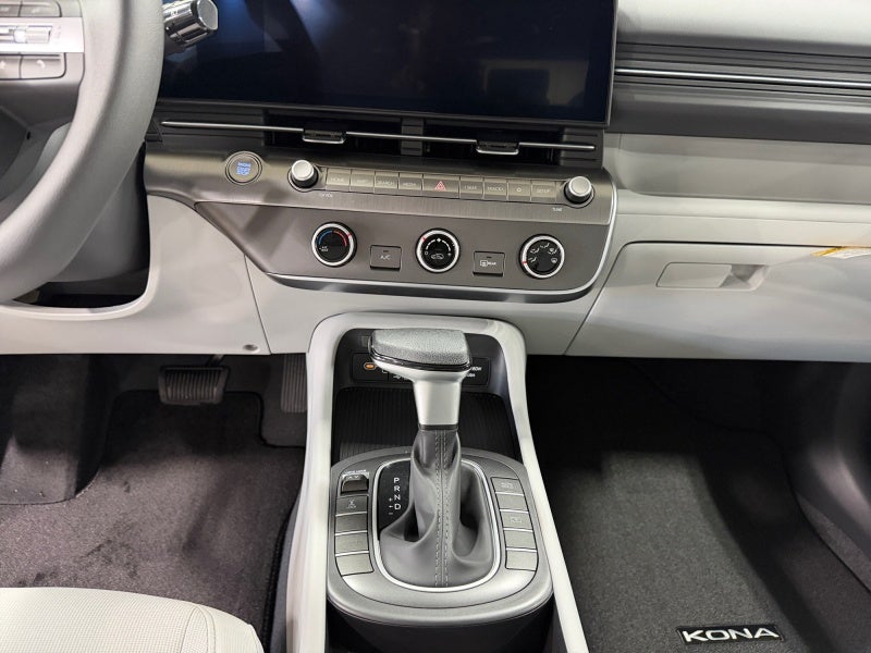 2027 Hyundai KONA SE