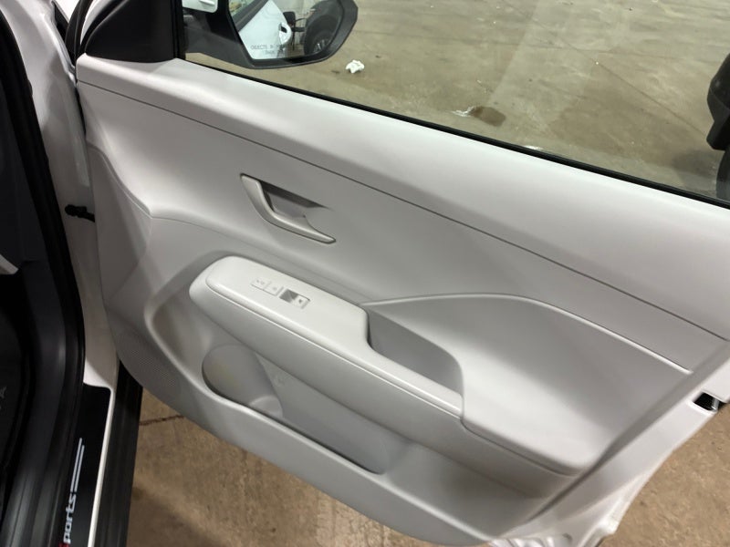 2025 Hyundai KONA SE