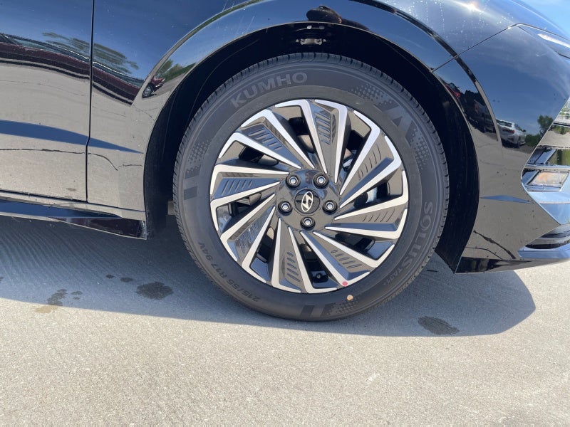 2025 Hyundai SONATA HYBRID SEL