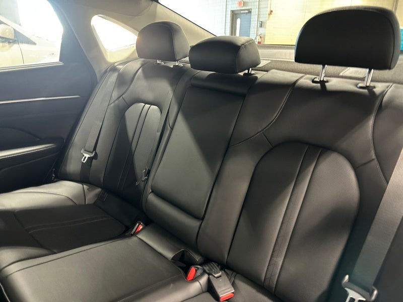 2027 Hyundai SONATA HYBRID Limited