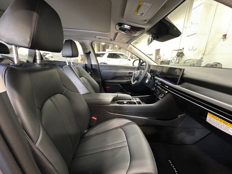 2027 Hyundai SONATA HYBRID Limited