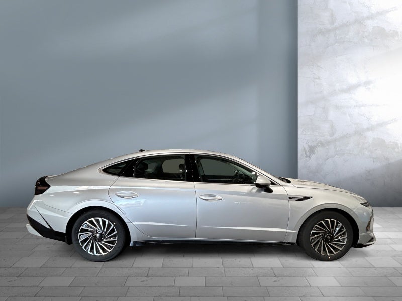 2027 Hyundai SONATA HYBRID Limited