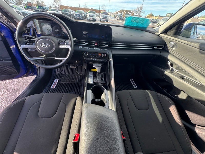2023 Hyundai ELANTRA SEL