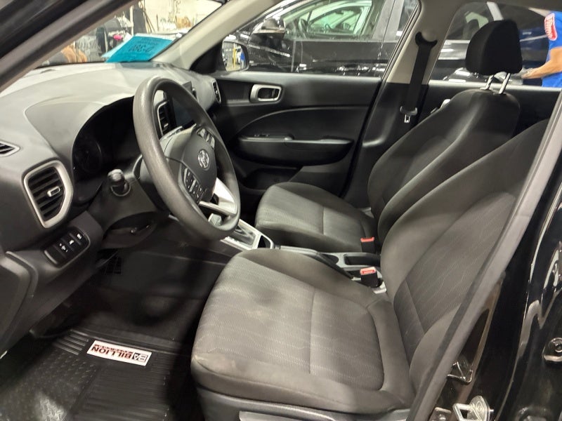 2022 Hyundai VENUE SE